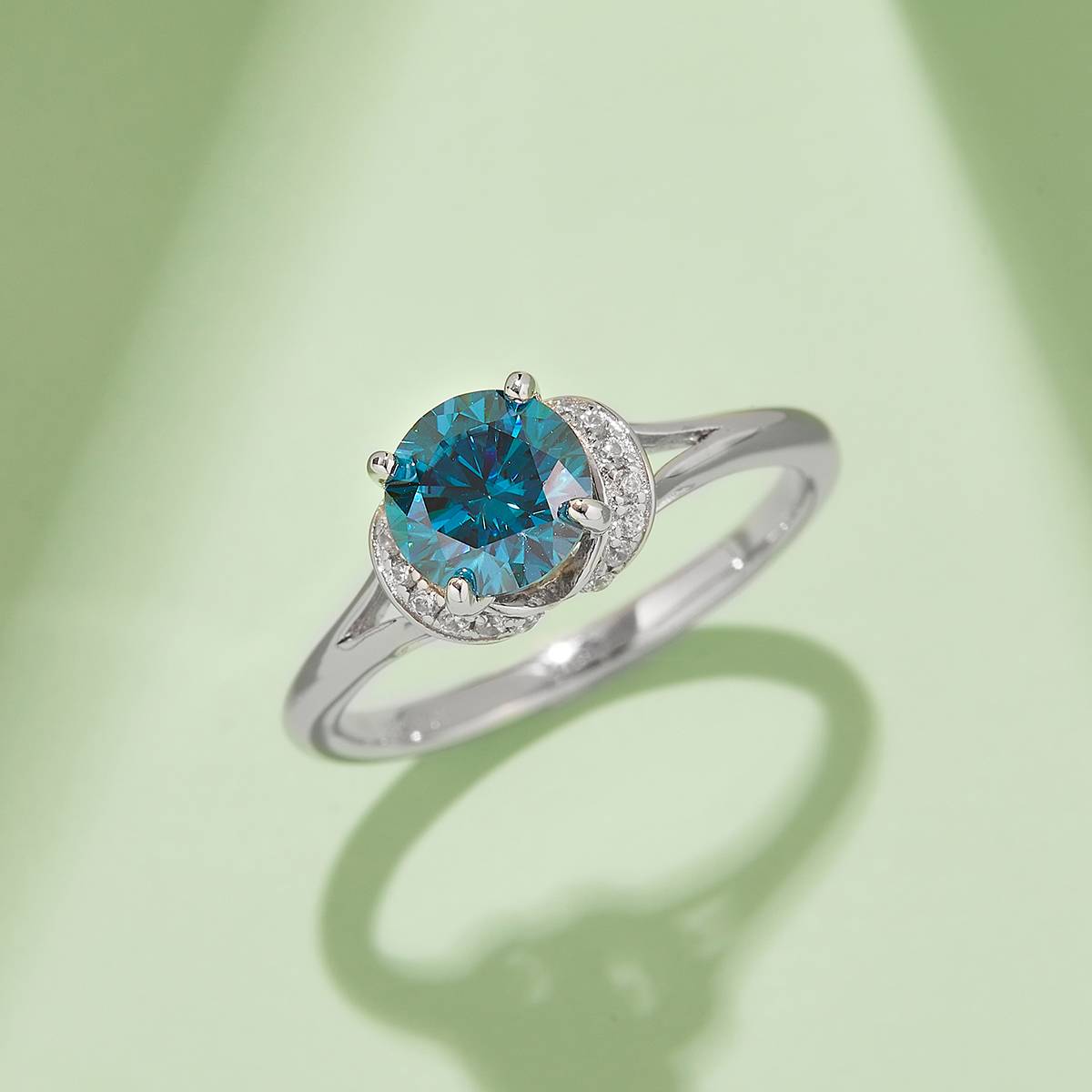 Beloved S925 Silver Plated Platinum Moissanite Women's Ring 1 Carat D-Class